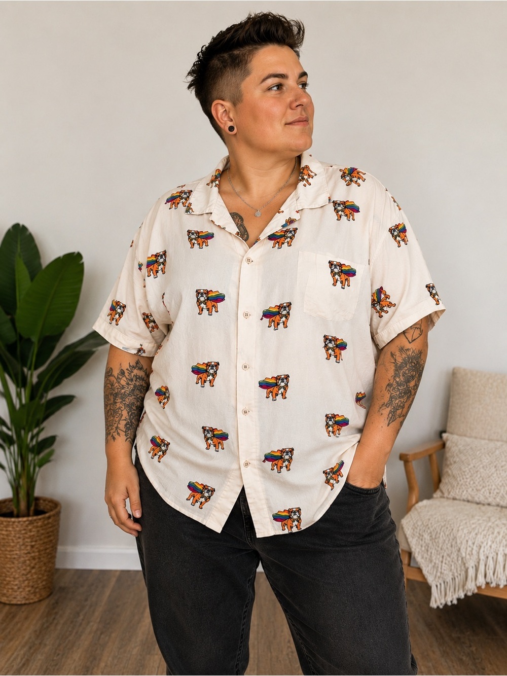 Denim & Flower Ricky Singh Bulldog Rainbow Pride Cape is Love Size XL